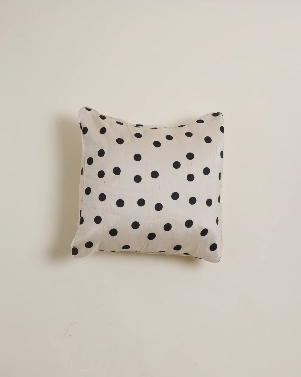 Vanntha Cushion