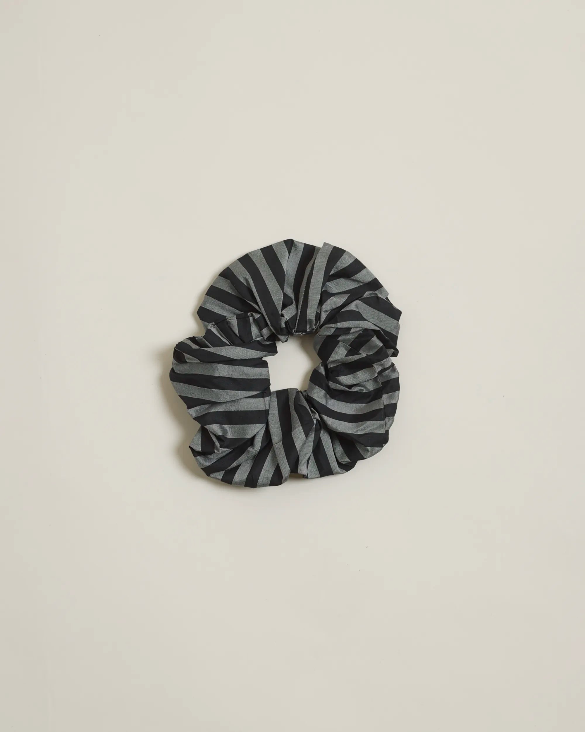 Saly Scrunchie - Pure Silk